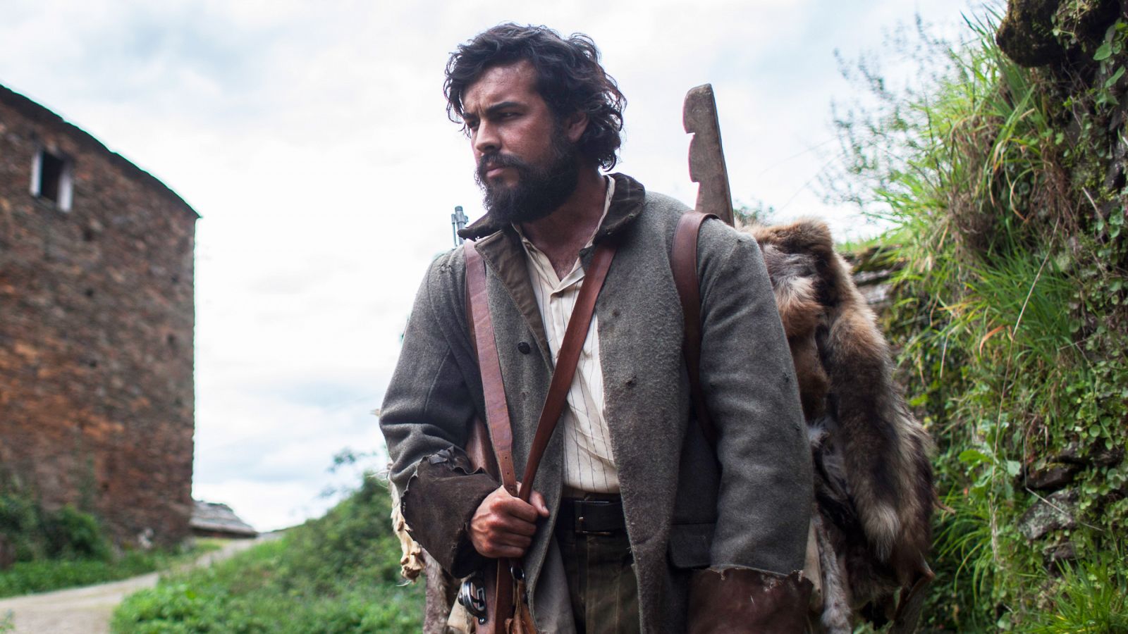 RTVE.es estrena el tráiler de 'Bajo la piel del lobo', con Mario Casas e Irene Escolar