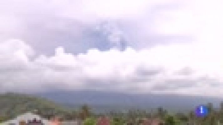 Bali, en alerta máxima ante la "inminente erupción" del volcán Agung