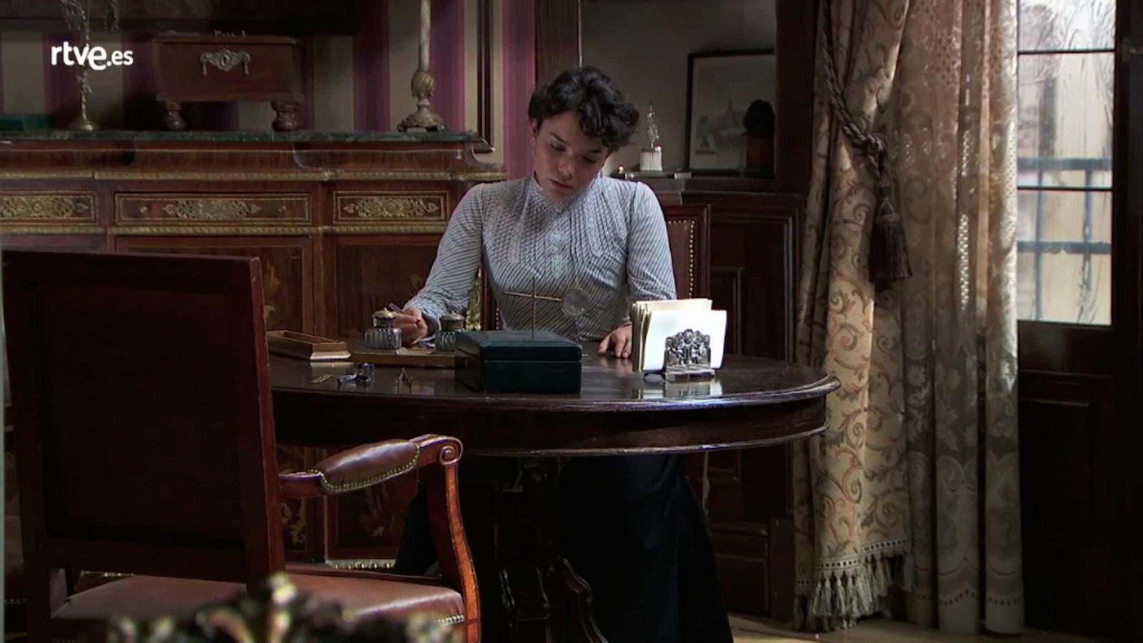 Acacias 38 - ¿Enviará Blanca su carta a Diego?