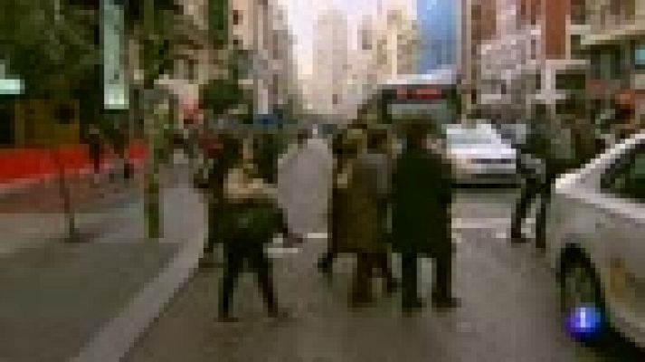 Telediario 1 - Comienzan las restricciones al tráfico en la GranVía madrileña