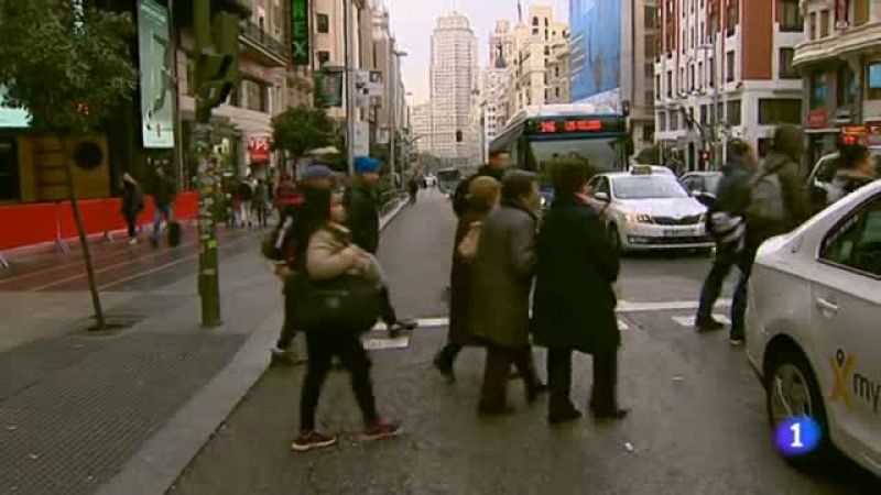 Comienzan las restricciones al tráfico en la GranVía madrileña