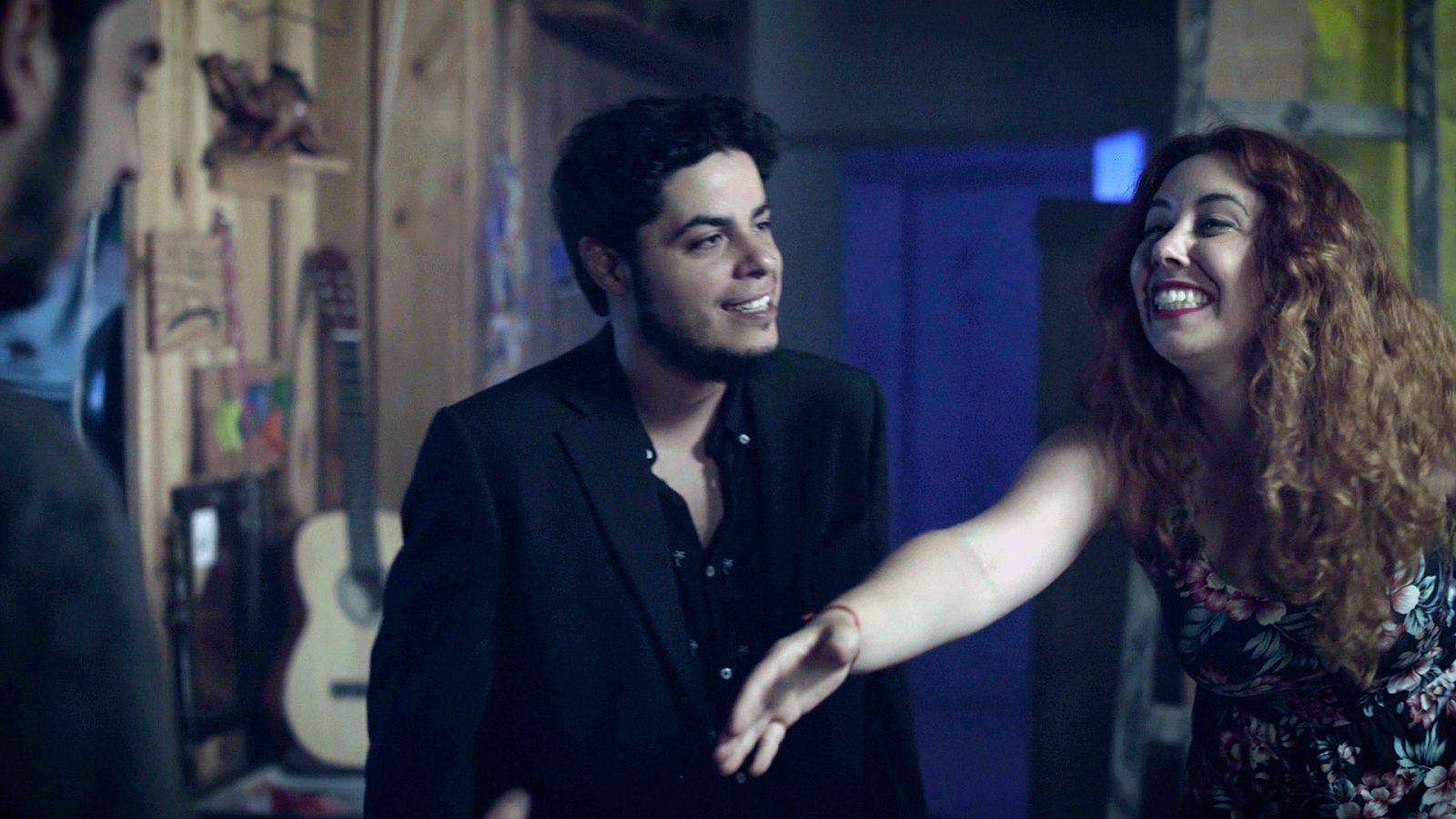 Mambo - Julito tiene una nueva "fans"