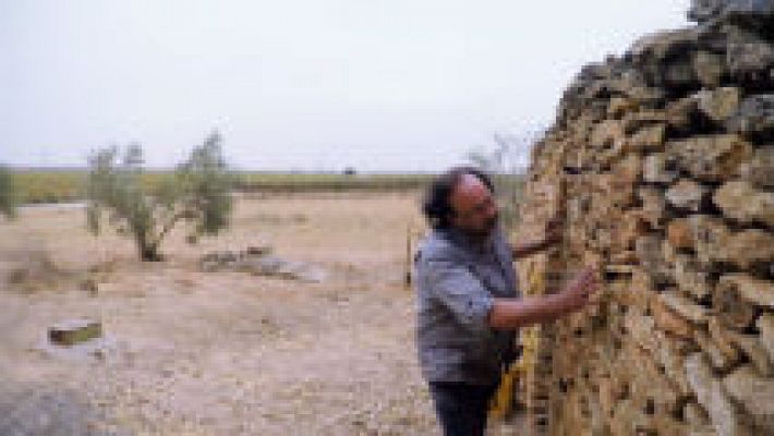 Aquí la Tierra - Bombo, arquitectura natural