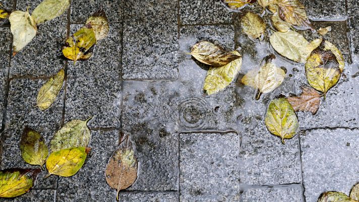 Tormentas en los litorales cantábrico y de Alborán y descenso térmico