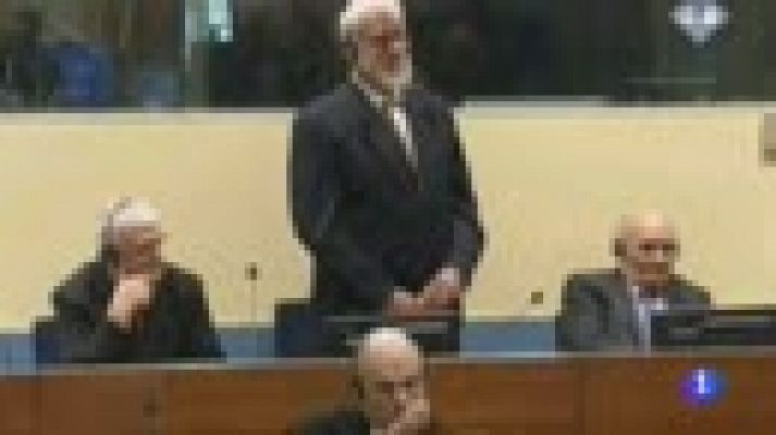 Telediario 1 - Investigan cómo el criminal de guerra bosniocroata Praljak pudo conseguir el veneno