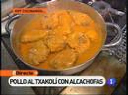 Pollo al txakolí con alcachofas