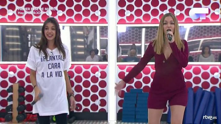 OT 2017 - Ana Guerra y Mireya cantan 'Comiéndote a besos'
