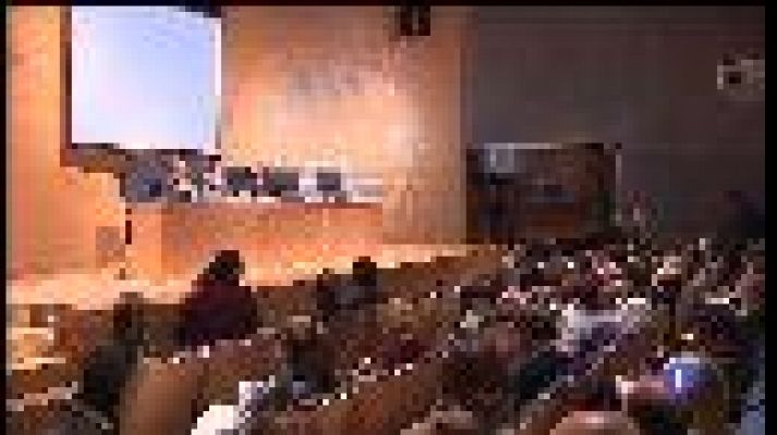 Informatiu Balear - 200 advocats debaten la llei de lloguer turístic