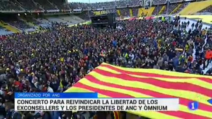 Telediario 1 - Concierto de la ANC para reivindicar la libertad de los ex consellers y los jordis