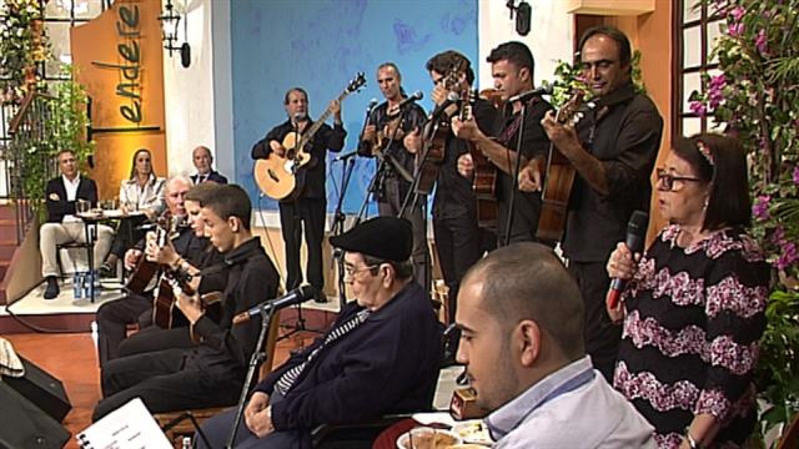 Tenderete - 03/12/2017 con Vademedicum y la parranda Entre amigos.