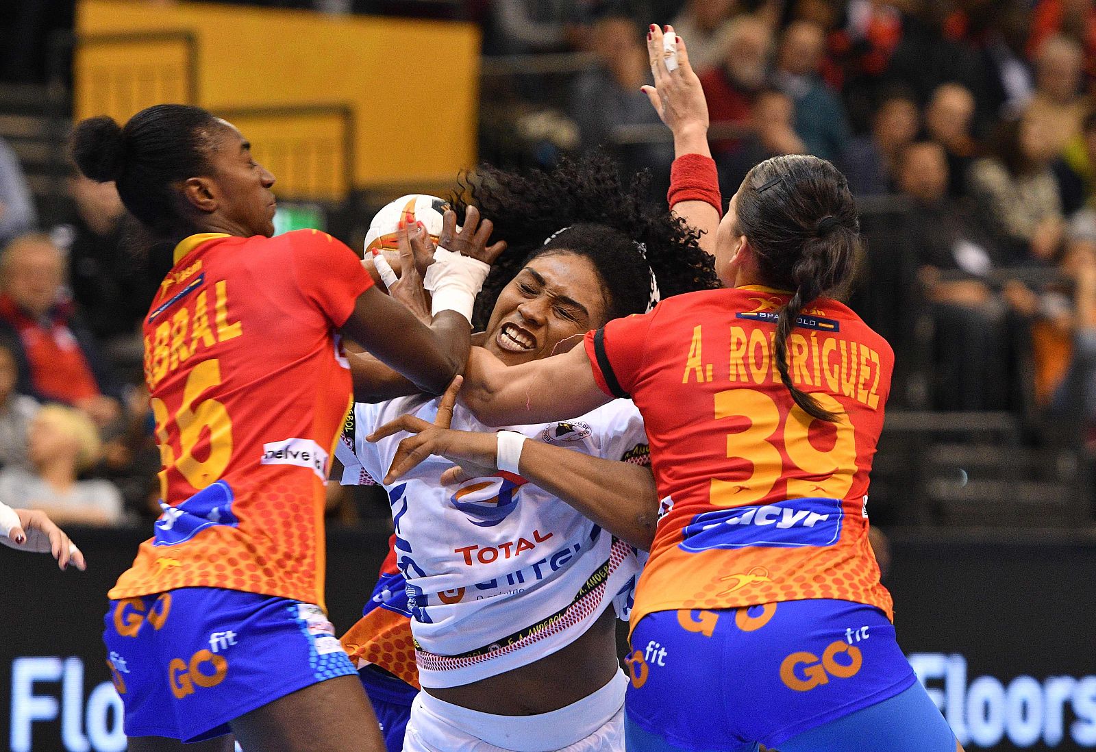 Las 'Guerreras' se miden a Paraguay tras vencer a Angola | Ver