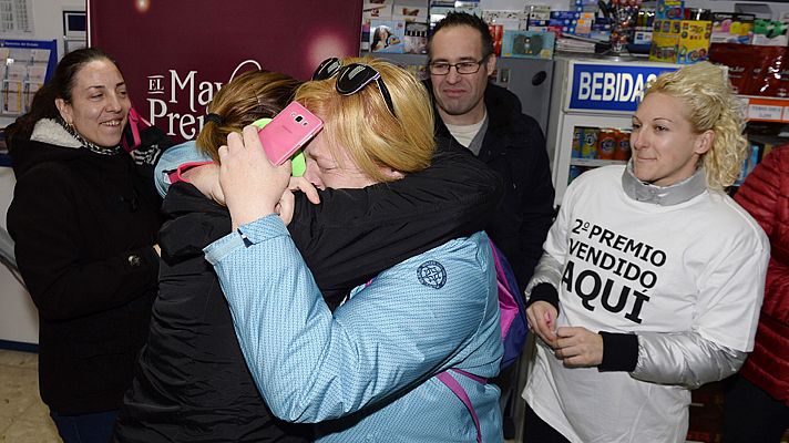 Telediario 1 - Cómo compartir décimos de Lotería de Navidad de forma segura