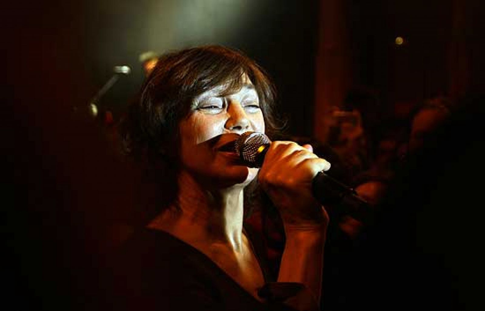 Jane Birkin reaparece con 'Enfants d'hiver', un disco con temas escritos por ella | Ver