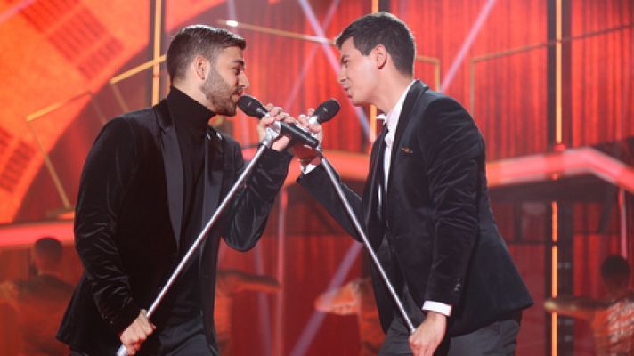 Agoney y Alfred cantan 'Lady is a tramp' en la Gala 6