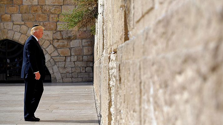 Telediario 1 - Telediario en cuatros minutos.- (06/12/2017)