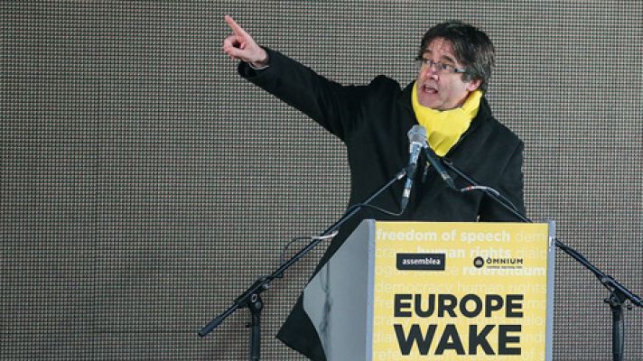 Los desayunos - "No se puede descartar un 'sorpasso' de Puigdemont a Junqueras"