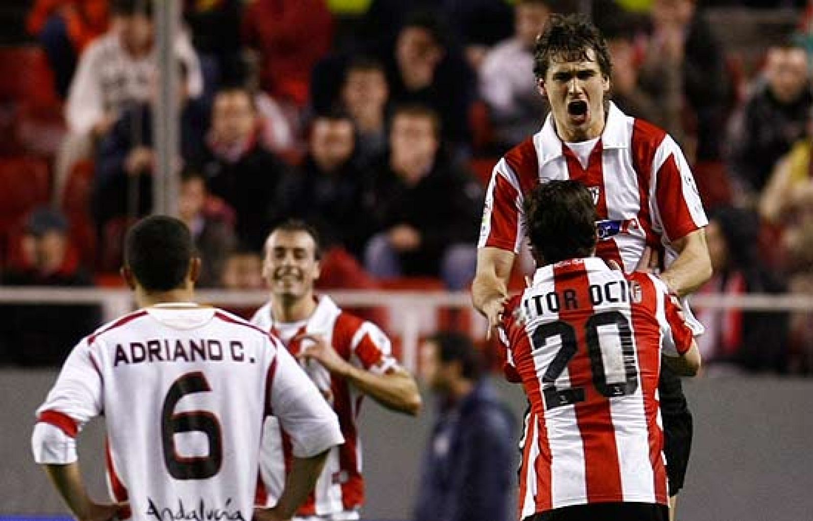 El Athletic Club y el Sevilla buscarán un puesto en la final de Copa del Rey que se disputa el miércoles. El equipo andaluz parte con ventaja después de haber ganado 2-1 en casa, pero los 'leones' no quieren dejar escapar la oportunidad de menterse en la final y ganar la Copa, 24 años después .