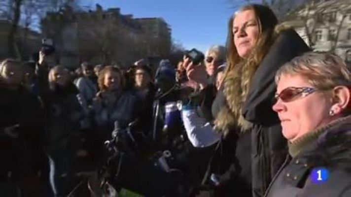 Multitudinaria despedida a Johnny Hallyday en París