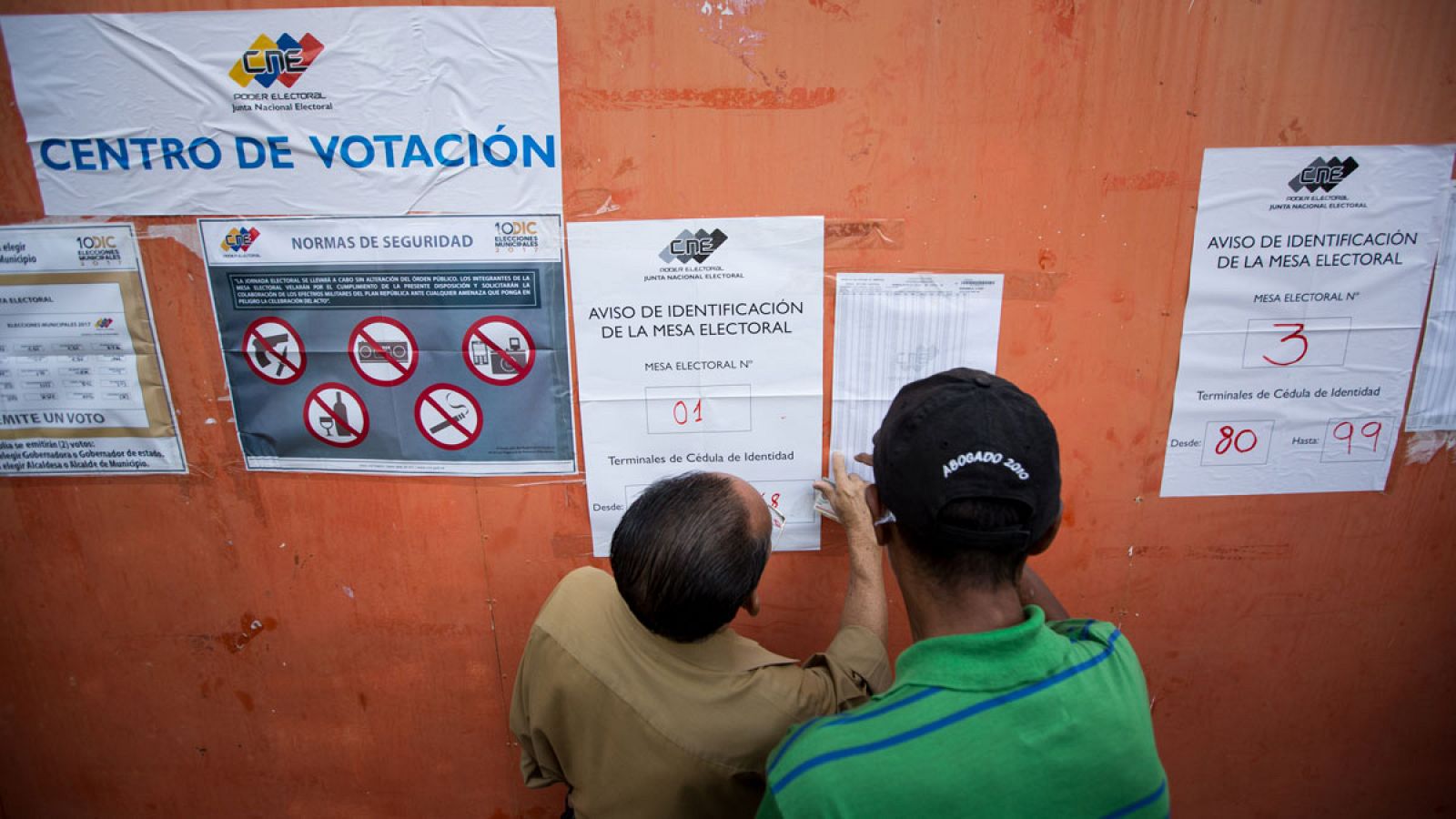 Más de 19 millones de ciudadanos estaban llamados a escoger a 335 alcaldes.