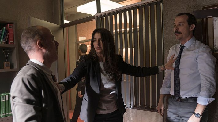 Estoy vivo - Laura le dice a Santos que no está enamorada de él