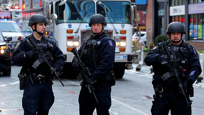 Telediario 1 - Al menos cuatro heridos en un "intento de atentado terrorista" con explosivos en Nueva York