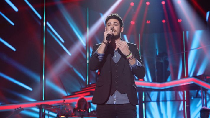 Cepeda canta 'Mi heroe' en la gala 7