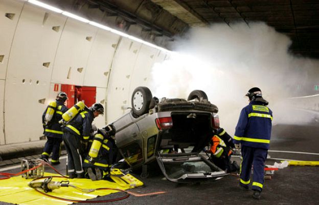 - Simulacro dentro de un túnel