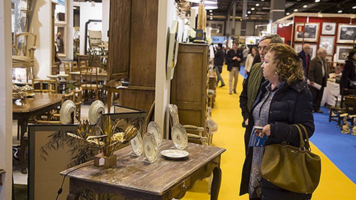 La feria de Almoneda, paraíso del coleccionista en Navidad