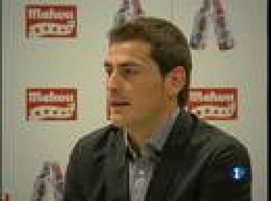  - Casillas y Leo se van de cañas