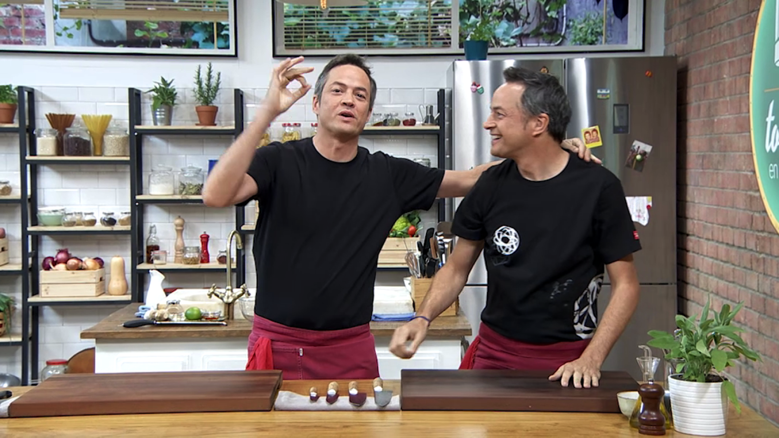 Torres en la cocina - Fideos picantes y lomo a la sal - ver ahora