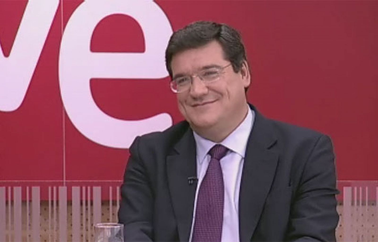 Economía 24H - "El proceso de destrucción de empleo va a seguir" - Economía en 24 horas | Ver