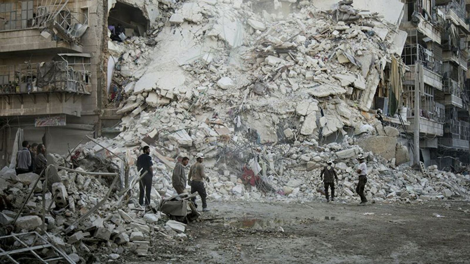 Otros documentales - Los últimos de Alepo: Los últimos hombres en Alepo - ver ahora