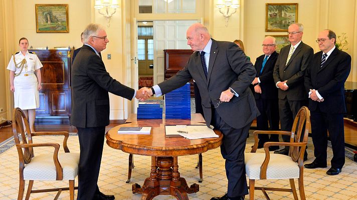 Informativo 24h - Un informe concluye que decenas de miles de niños fueron víctimas de abusos en Australia, una "tragedia nacional"