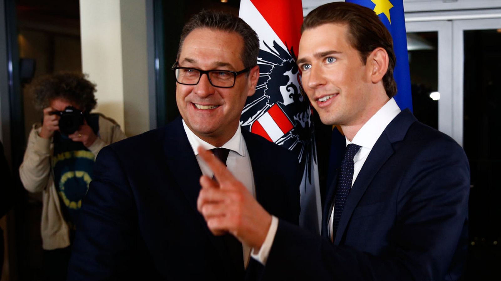 Telediario 1: La ultraderecha austríaca renuncia a un referéndum de salida de la Unión Europea | RTVE Play