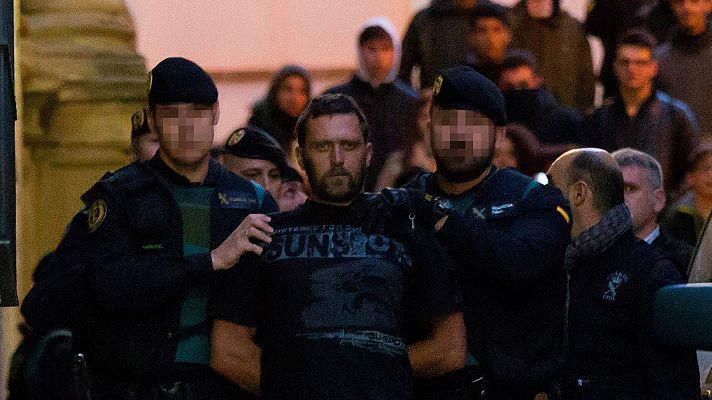 Telediario 1 - Los dos guardias civiles fueron asesinados al inspeccionar el vehículo del ganadero en el que huyó Norbert Feher