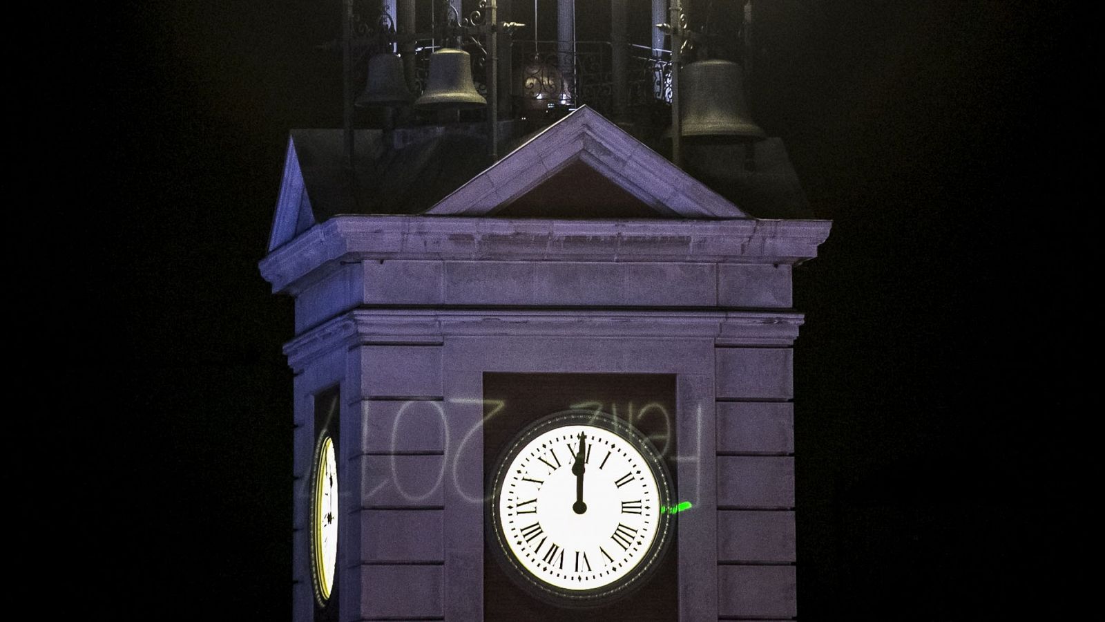 Nochevieja 2018: Jesús López, el encargado de que la Puerta del Sol dé las uvas a tiempo