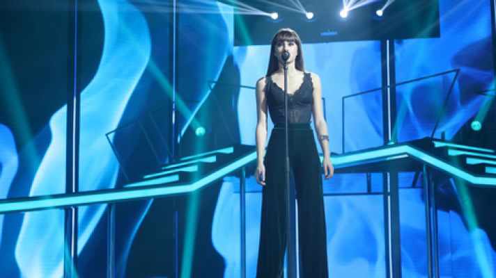 Aitana canta 'Chasing pavements' en la gala 8 de OT