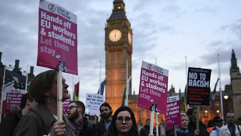 Reino Unido da "garantías" de residencia a los ciudadanos europeos después del 'Brexit'