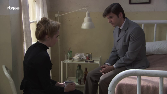 Acacias 38 - Simón se queda con Elvira en el hospital