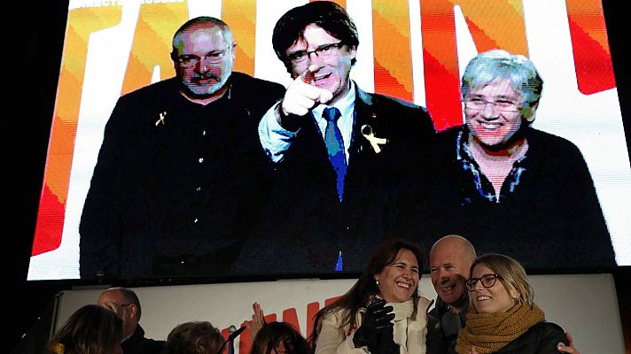 Telediario 1 - Los candidatos apuran sus llamamientos al voto útil en cierre de la campaña