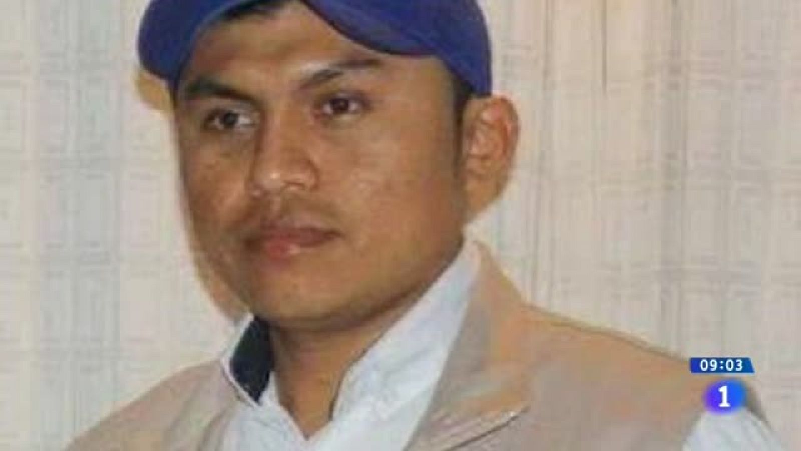 Un periodista mexicano que investigaba a narcos es asesinado a balazos en la escuela de su hijo