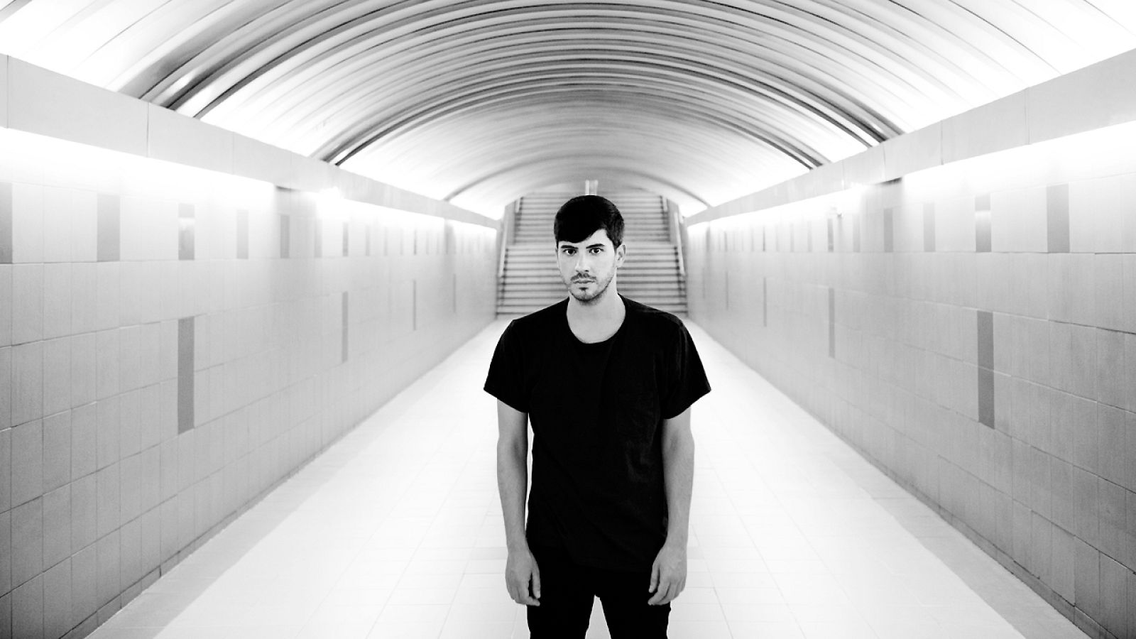 Mientras estás ahí - Jacobo Serra