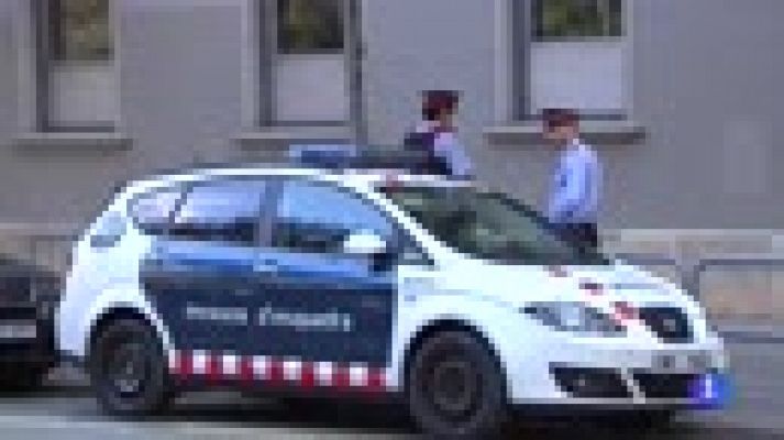 Telediario 1 - La jornada electoral del 21D contará con el mayor dispositivo policial de unas elecciones catalanas