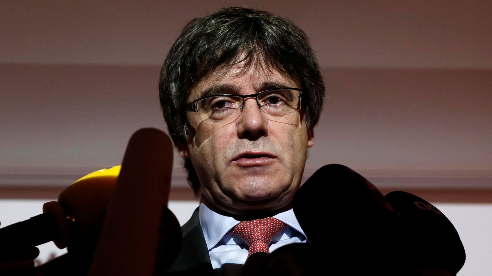 Puigdemont: "No es una jornada normal, no ha sido convocada en una situación de normalidad democrática"