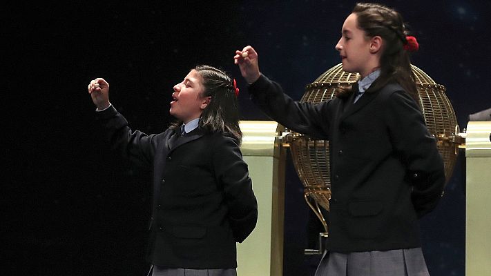 Lotería de Navidad - Lotería de Navidad 2017: 58808, un quinto premio muy repartido