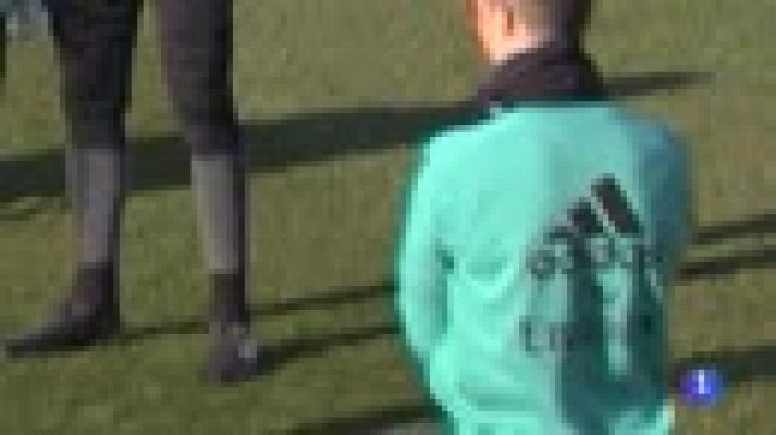 Telediario 1 - Zidane confirma el buen estado de Cristiano, que estará en el Clásico