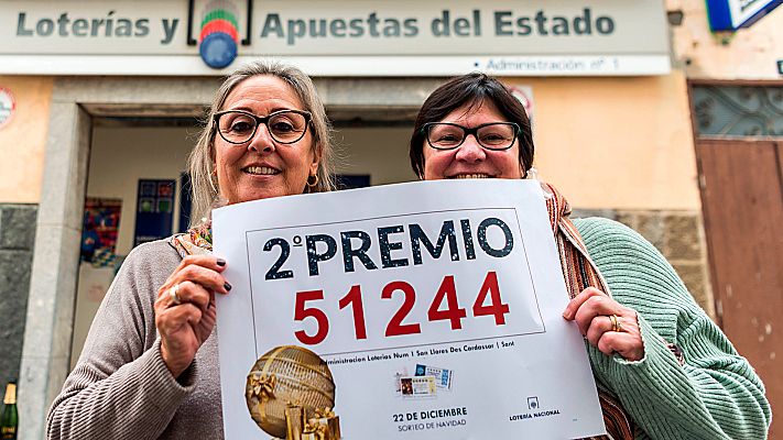 Telediario 1 - El segundo premio de la Lotería de Navidad, el 51.244, se ha repartido por toda España