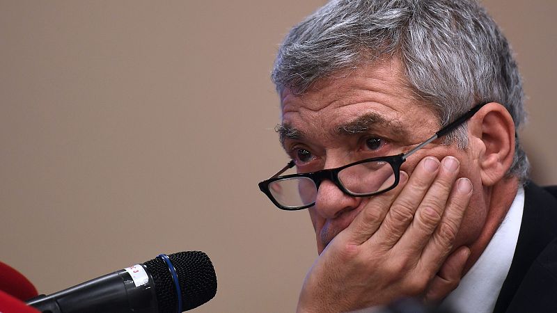 Ángel María Villar ha sido destituido como presidente de la Federación Española de Fútbol por decisión del TAD, que considera que vulneró la neutralidad del proceso electoral de la RFEF.