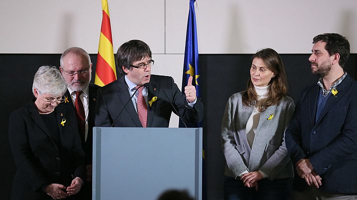 Telediario 1 - Tres de los candidatos que han sacado escaño en las elecciones catalanas están en prisión provisional