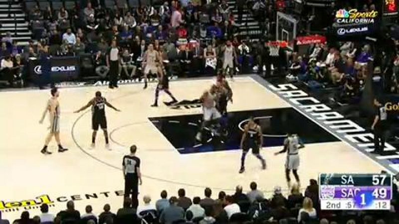 Con un triple-doble, Pau Gasol cerró su mejor partido de la temporada con los Spurs, que se impusieron a los Kings de Sacramento.